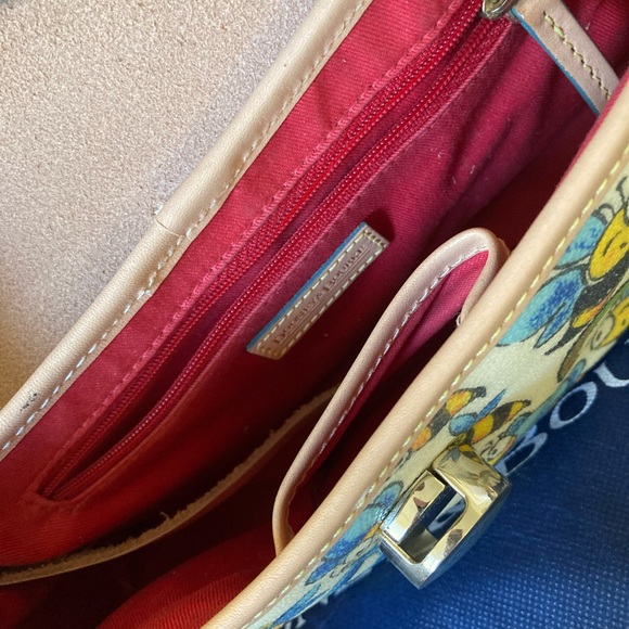 Dooney and Bourke bee shoulder bag - Picture 3 of 5